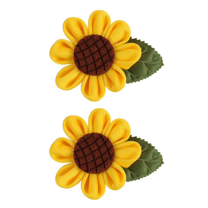 Schattig klein meisje haarspelins