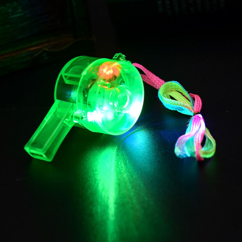 Glow Fluitjes Feestartikelen LED-lichtfluit met sleutelkoord Kleurrijke Glow in the Dark Fun Party Favor