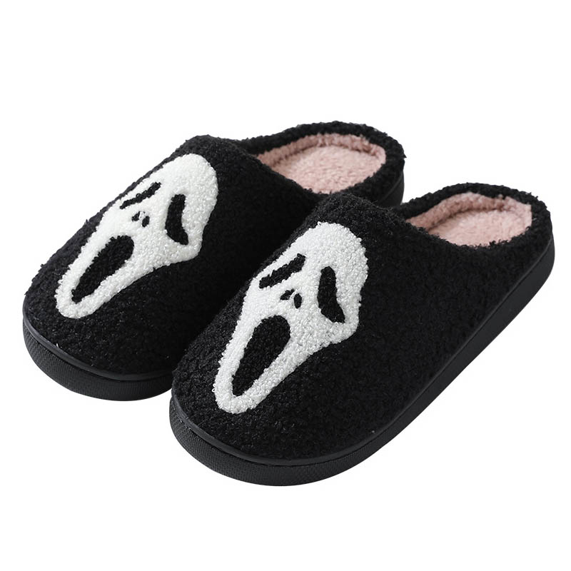 Pluche Halloween-pantoffels blijven warm in de winter