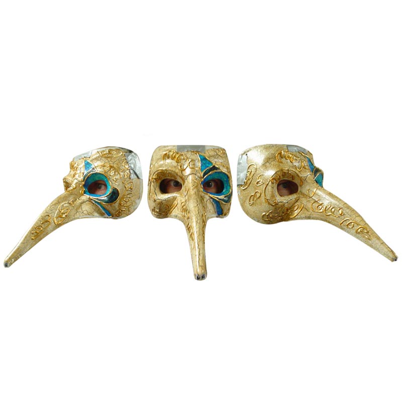 Maskers met lange neusfeestjes