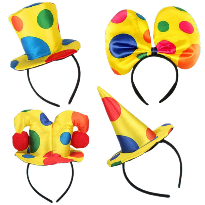 Feestclown aankleden styling rekwisieten